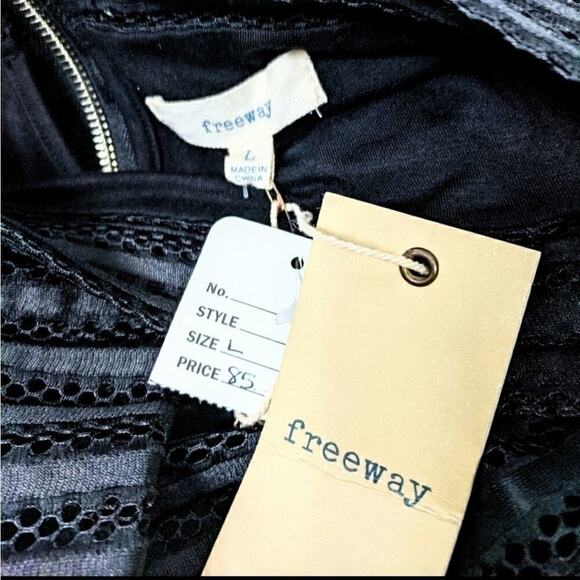 Freeway Apparel Black Mesh Line Zip A-Line Skirt - Picture 7 of 8